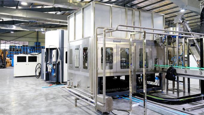 Buen precio línea de producción de llenado de agua pura 5L máquina de lavado de tipo lineal de llenado y tapa 9