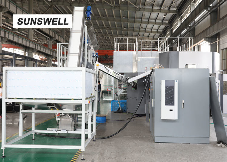 Full Automatic Nature Water Blowing Filling Capping Combiblock With 6 - Screw Design